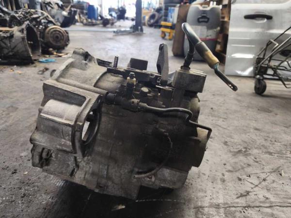 BOITE DE VITESSE VW CADDY 2.0TDI CODE: LWR ( 6-VITESSES ) - Vue 5